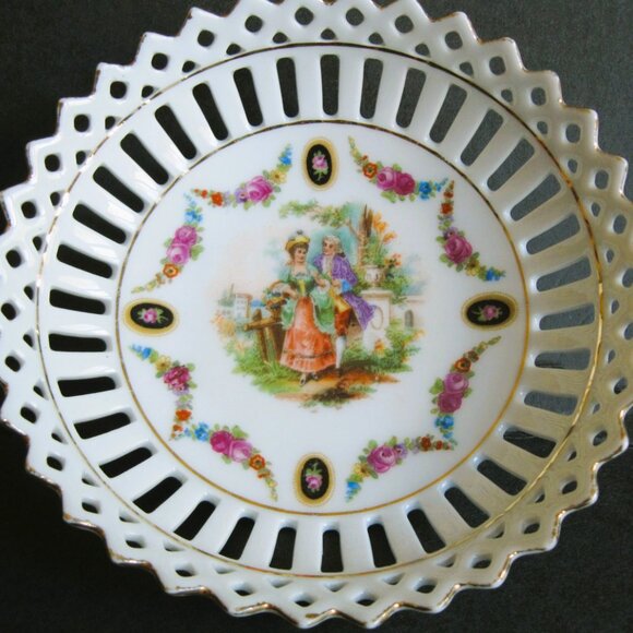 Antique Reticulated Round Porcelain Dish Small Collectible 1800's - Picture 2 of 4